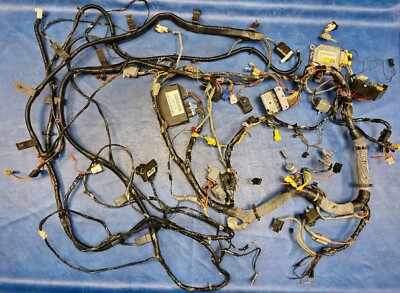 SERRURE DE CONTACT serrure pour MBK Ovetto 50 Yamaha Neos 50 EUR 21,90 SERRURE DE CONTACT serrure pour MBK Ovetto 50 Yamaha Neos 50 EUR 21,90