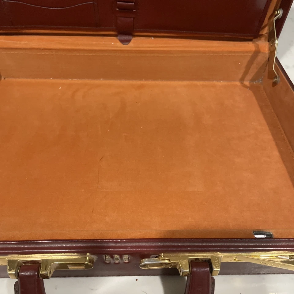 Maletín de colección Airway Presto Combination Lock para hombre de cuero con clase Foto 3 de 4