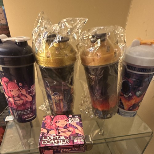 Gamersupps: lot of 4 pixel cups and light up coaster