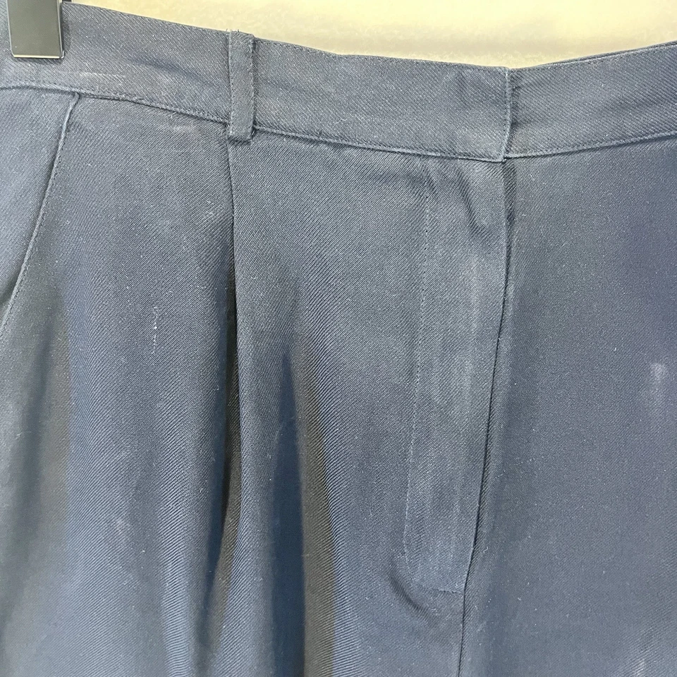 Shorts Feminino Vintage Lauren Ralph Lauren 100% Seda Tamanho 10 Azul Marinho - Imagem 2 de 4