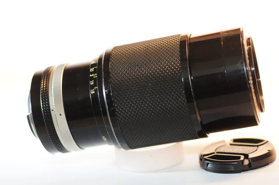 Nikon Zoom Nikkor 80-200mm f/4.5 AI lens for FG N2000 F3 HP FM2N FA FE2 EM FM2A - Image 2 of 4