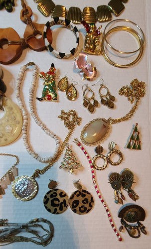 Lote de 33 piezas de joyería de moda vintage y moderna joyas usadas - Imagen 3 de 9