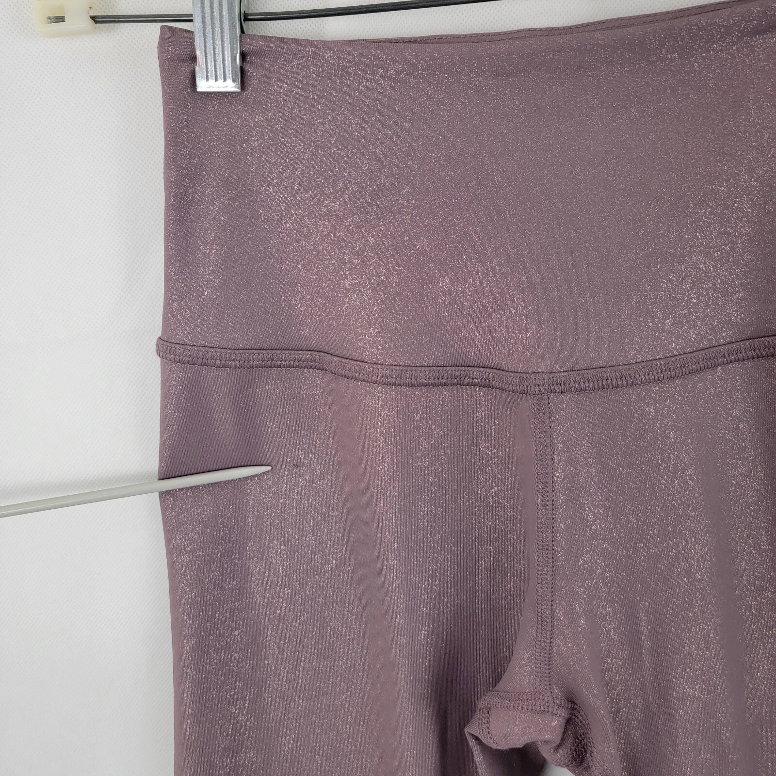 beyond-yoga twinkle high rise midi wild orchid rose gold leggings