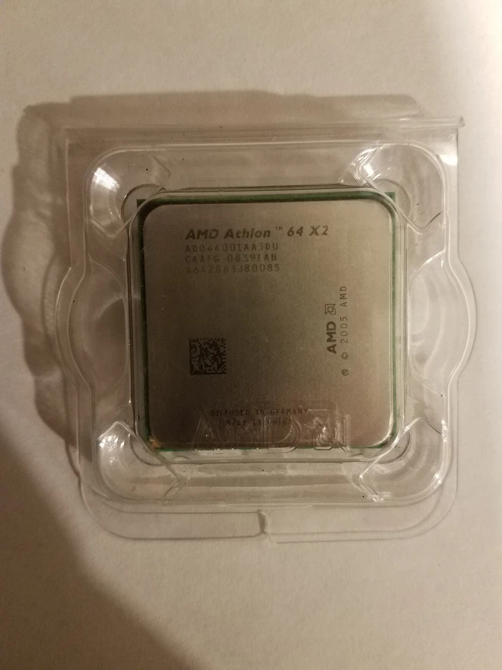 AMD Athlon 64 X2 4400 2 Core 1M L2 Cache 2.3 GHz Socket AM2 CPU ADO4400IAA5DU - Image 2 of 4
