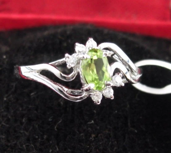 L37 PERIDOTO ANELLO ARGENTO 925 OVALE LEVIGATA CON ZIRCONIA Fiori Forma diverse - Immagine 3 di 4