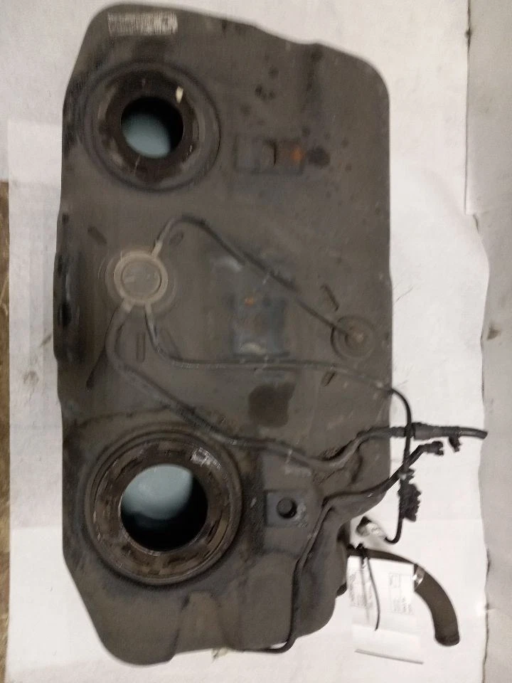 TANQUE DE COMBUSTIBLE PARA JEEP COMPASS 2012 - 2017 Foto 4 de 4