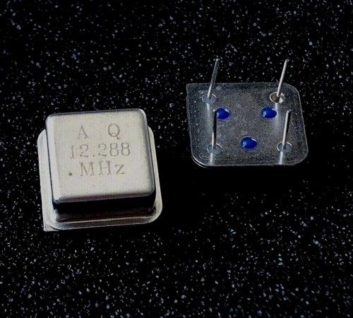 CRYSTAL OSCILLATORS DIP8 or DIP14 4 PIN FREQUENCIES 1 - 125MHz 2 PIECES K11 - Afbeelding 16 van 44