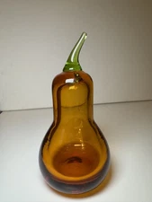 Vintage  Viking / Rainbow Art Glass Hand Blown Amber Pear Fruit 1972  #834 