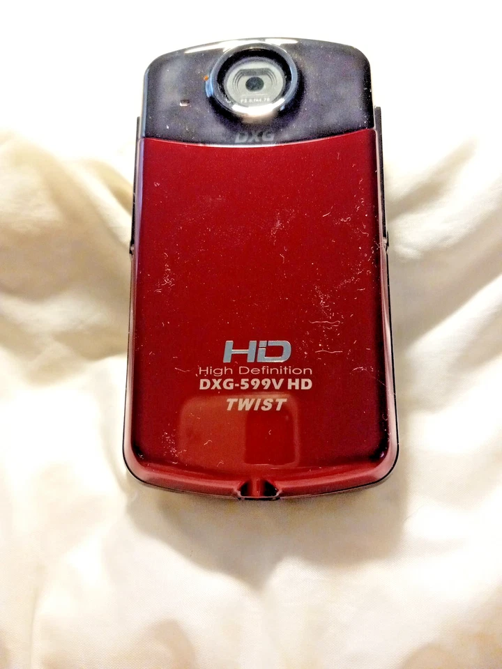DXG DXG-599V 128 MB Camcorder -  Red NO CORD - Image 2 of 4