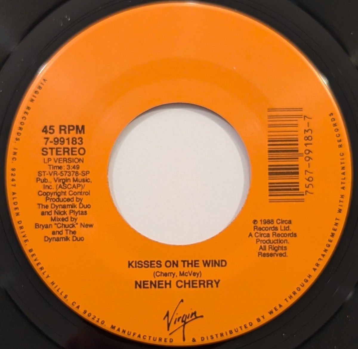 Neneh Cherry – Kisses On The Wind – Virgin – 7-99183 – 1988 45 RPM