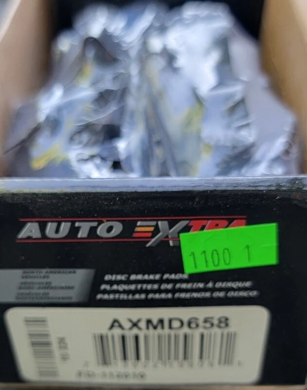 Комплект задних дисковых тормозных колодок Auto Extra AXMD658 - Изображение 2 из 2