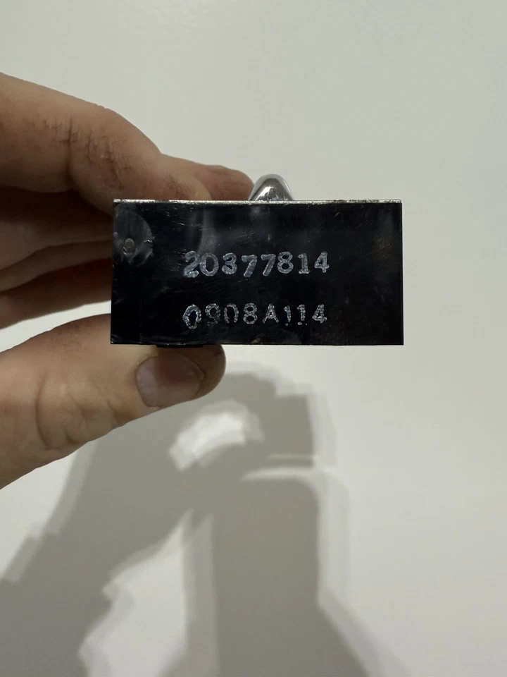 Interruptor de espejo retrovisor eléctrico GM Oldsmobile Toronado y otros 20377814 usado OEM Foto 3 de 4