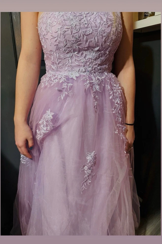 Preciosa tela de lentejuelas moradas. Vestido de boda, gala, graduación. Foto 3 de 4