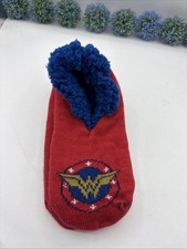 Wonder Woman SLIPPERS SOCKS Snuggle Toes Women's Shoe Size 4-10 NWT