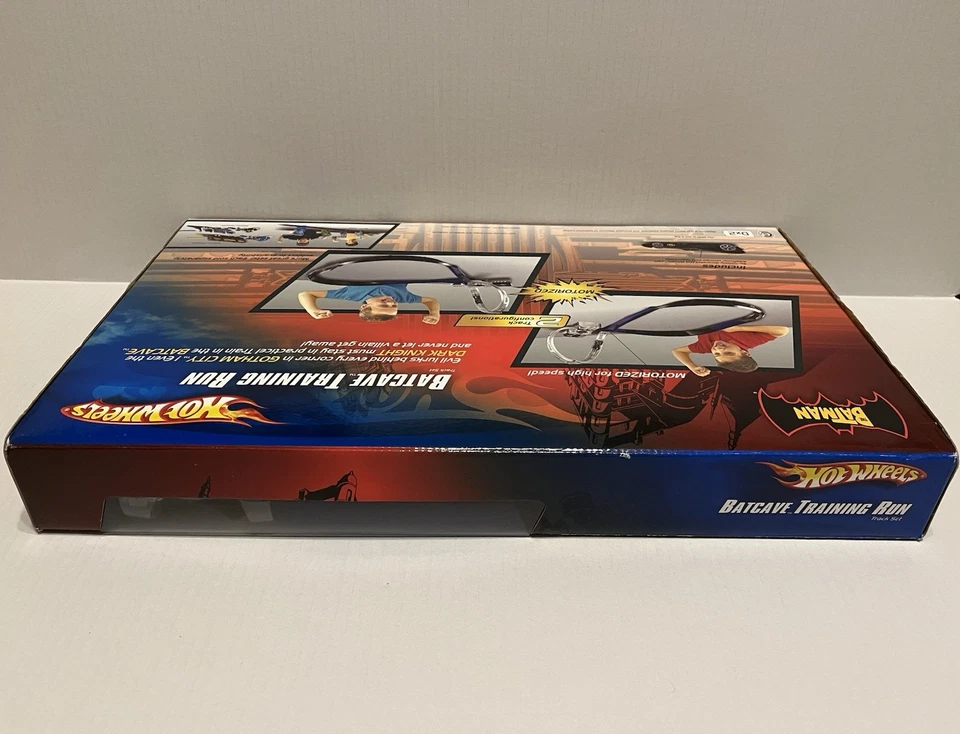 NEW Hot Wheels Batman Batcave Training Run Race Track & Batmobile Car DVD RARE - Image 4 of 4
