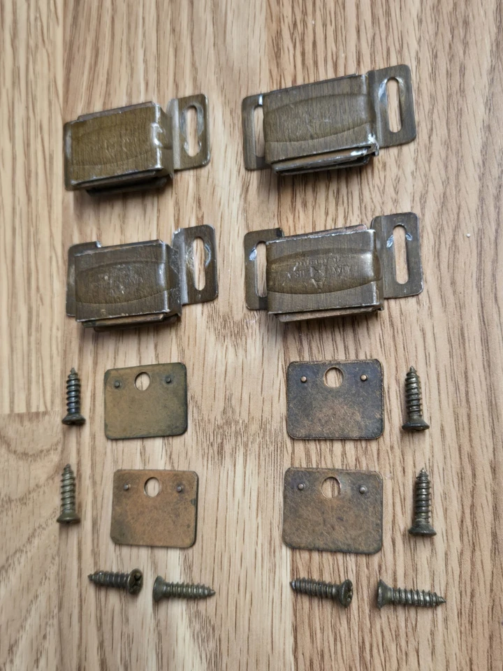 🔥 Juego Vintage EE. UU. Cierre Magnético Cocina Usado Raro  Foto 2 de 4