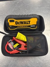 USED DEWALT DXAELJ25C 2500A LITHIUM JUMP STARTER PACK W/USB POWER QUC027252