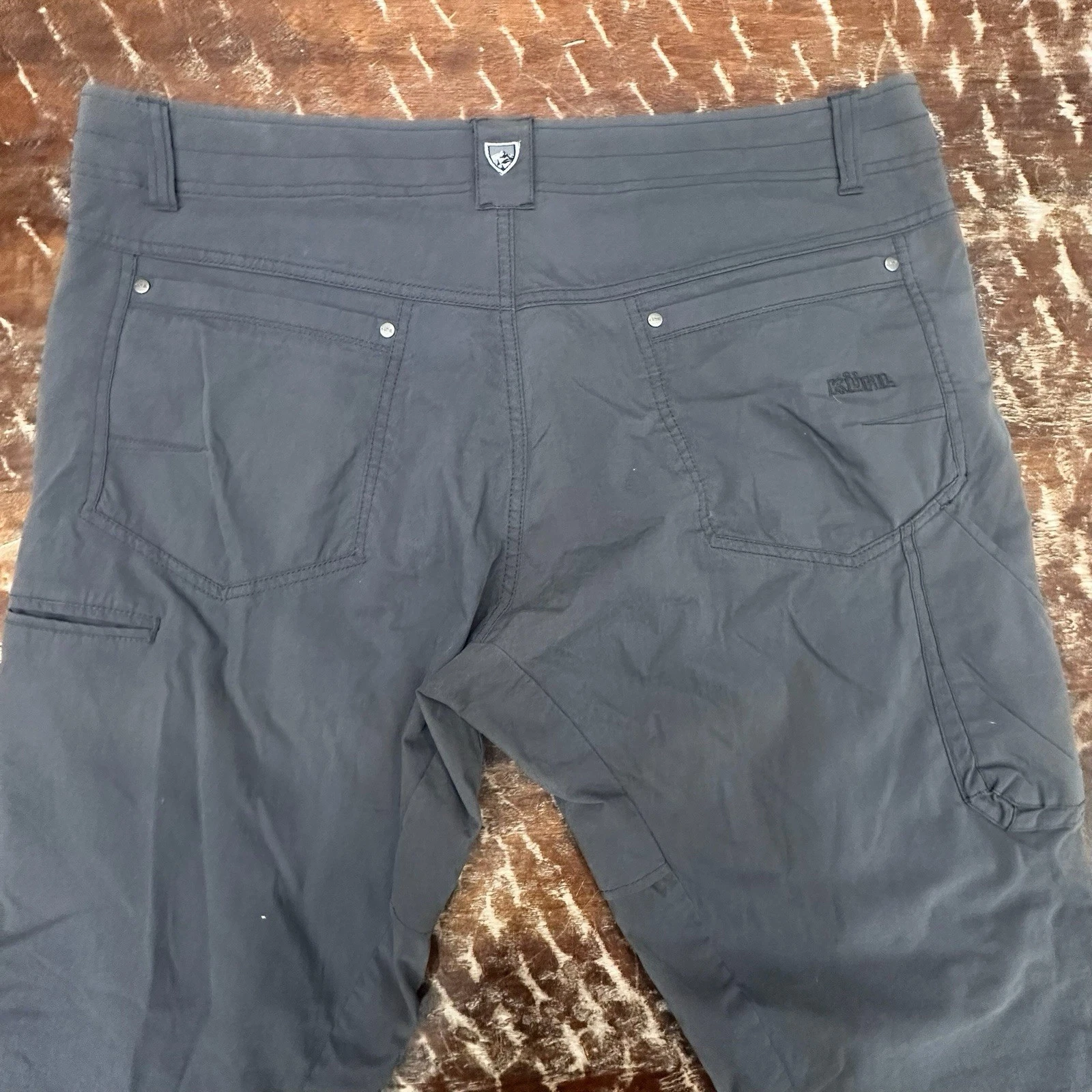 KÜHL Men's 38x32 Charcoal Convertible Hiking Pants Zip-Off Vented Outdoor Travel