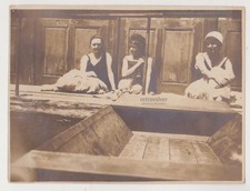 Joli joli maillot de bain bikini de plage pour jeunes femmes jambes...