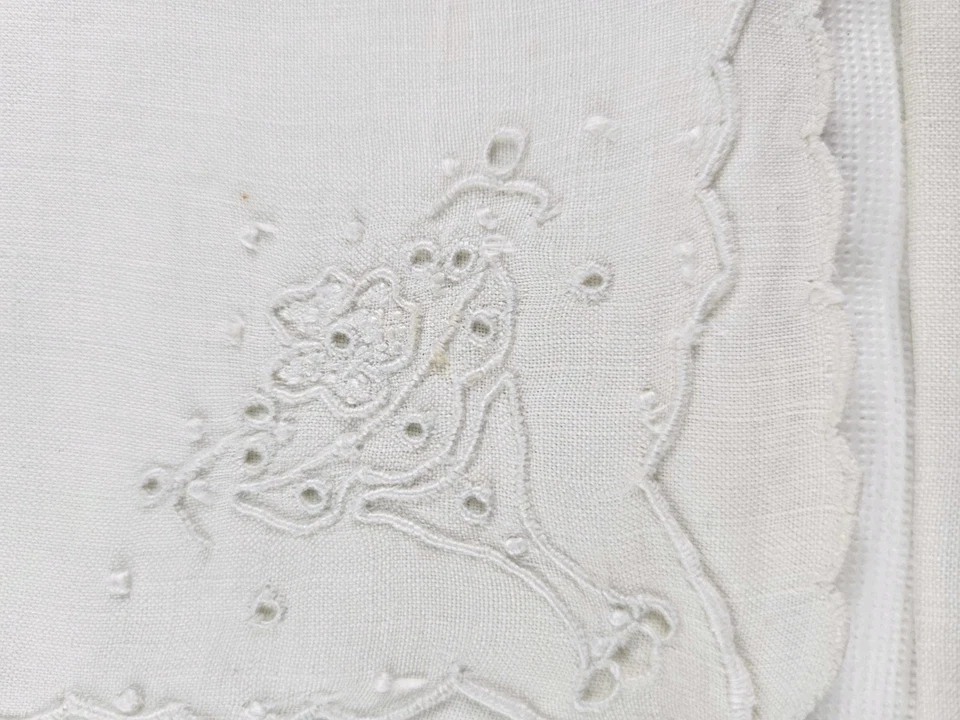 Juego de 5 pañuelos bordados a mano Madeira Portugal de colección caja original defecto leer Foto 3 de 4