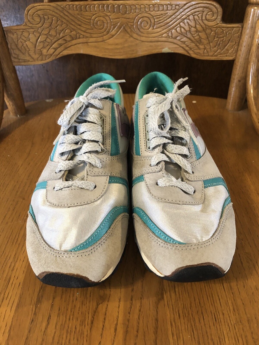 Vintage Brooks Women's Sneaker Green Silver Heritage Running