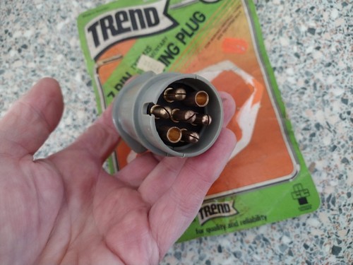 1970's 7-PIN QUALITY TRAILER SOCKET PLUG - FITS: CLASSIC CAR / COMMERCIAL - Imagen 4 de 6