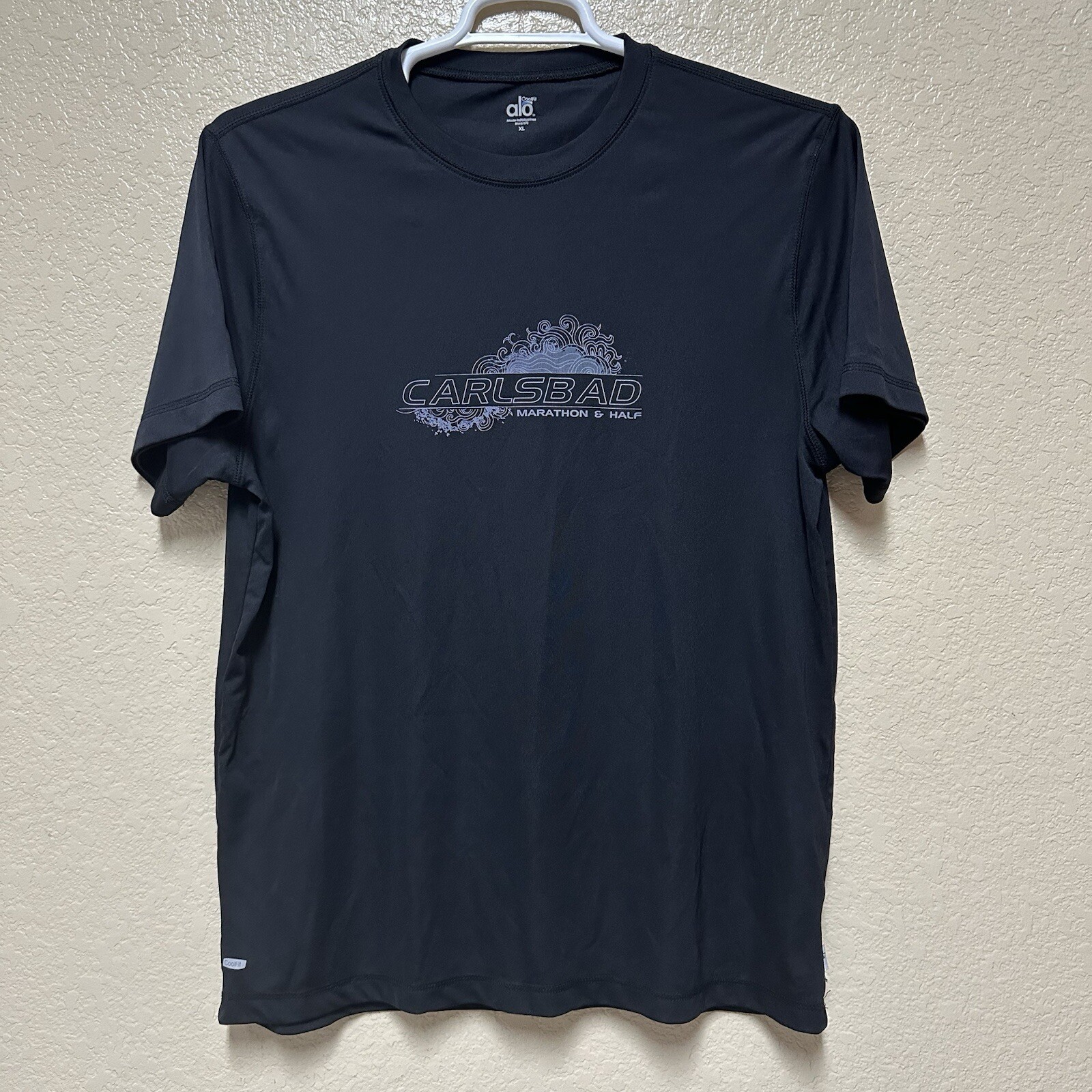 alo Yoga Technical Tee Shirt Carlsbad Marathon Size XL Black Short Sleeve