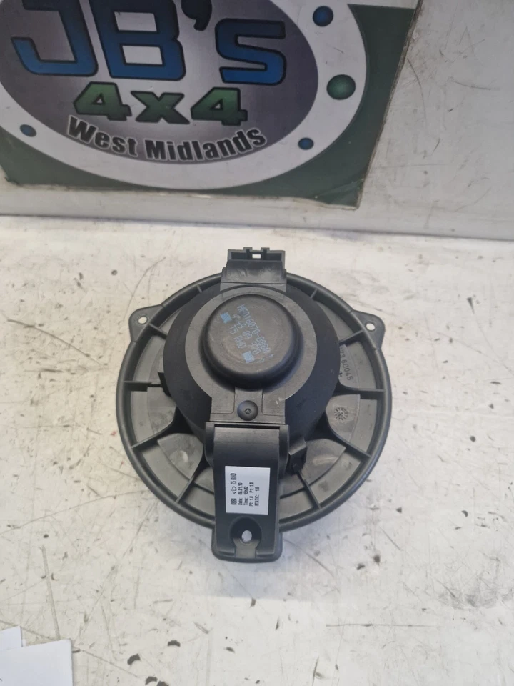 Land Rover Discovery 4 3.0 TDV6 Heizmatrix Gebläseventilatormotor - Bild 3 von 4