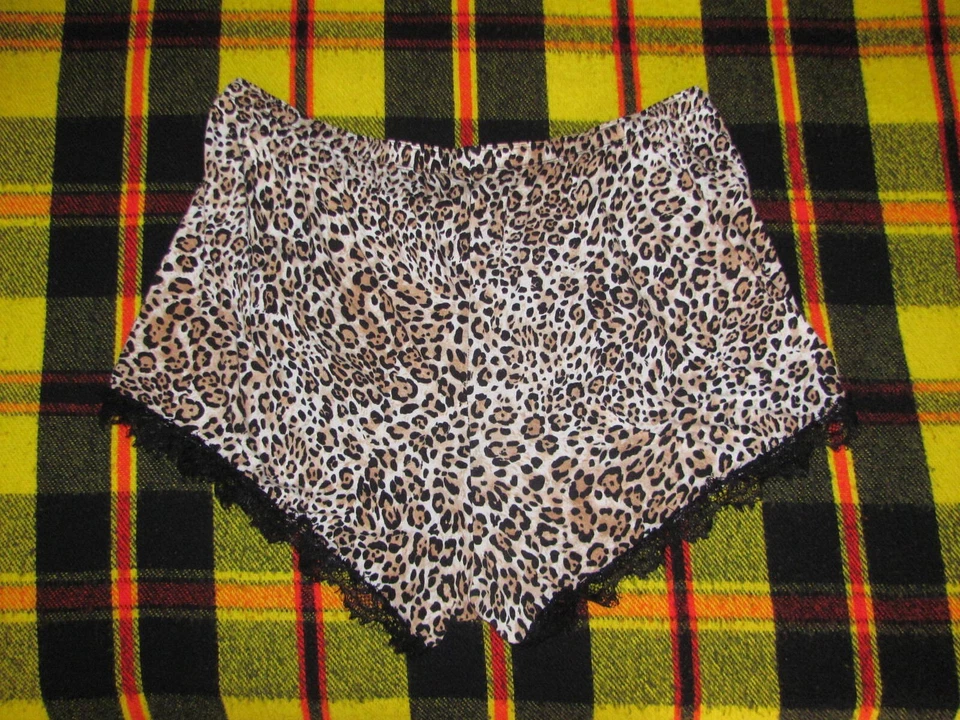 Pijama PJ Salvage Talla 1X Cordón Corto Negro Encaje Ribete Guepardo Foto 4 de 4