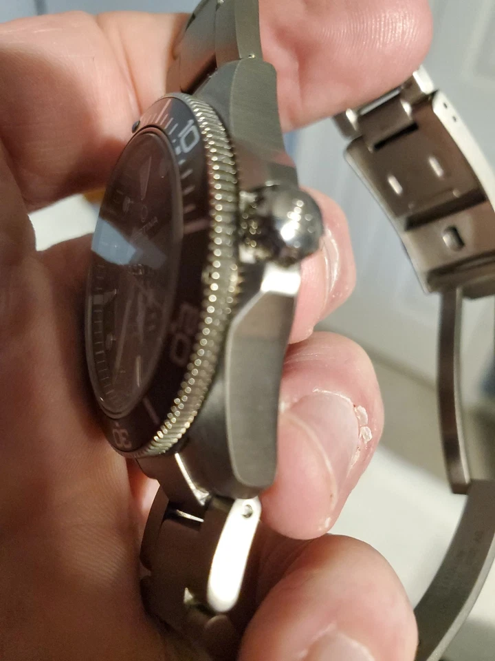 Lightly Worn Certina DS Action Diver 38mm Titanium Men's Watch C0328074408100 - Image 3 of 4