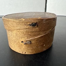 Antique Small Round Shaker Style Pantry Box 3” Diameter 1.5” Tall Bent Wood