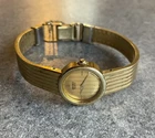 Vntg Seiko Womens Gold Tone Stainless Steel Band Watch 1E20-0069 Needs Battery B