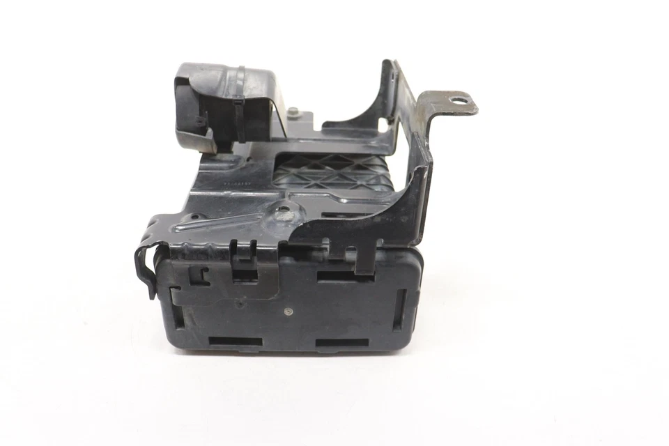 2021 - 2025 CHEVROLET EXPRESS 3500 FUEL VAPOR EVAPORATOR CANISTER OEM 84662156 - Image 3 of 4