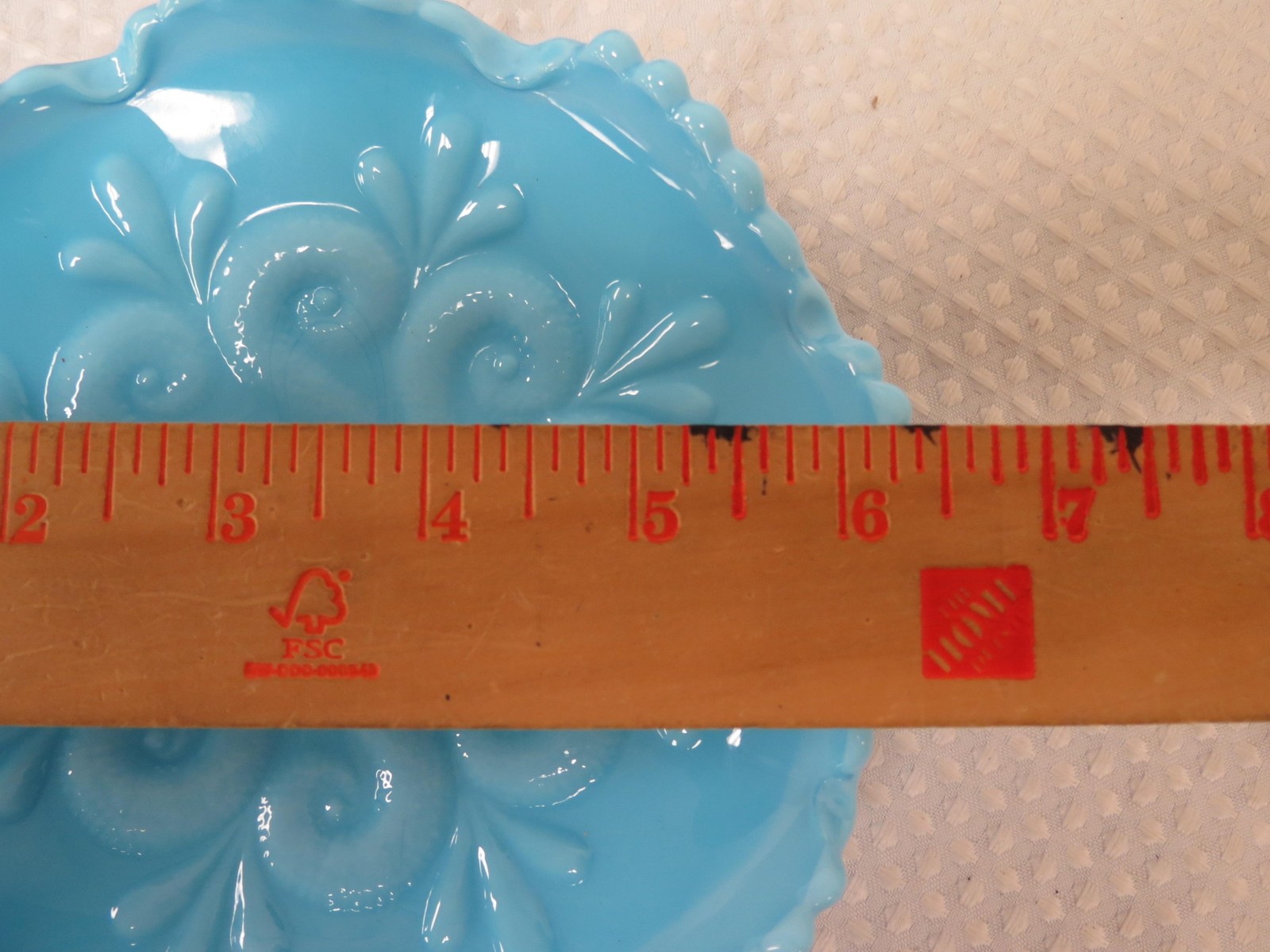 VTG Milk Glass Pedestal Compote Dish Swirl Leaf Decorative Design Bowl Candy