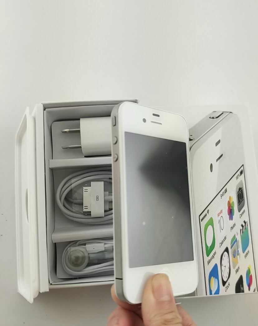 ⭐︎ 新品未使用品　iPhone4s 海外版 ブラック付属品完備⭐︎ iPhone 4s (再生新品/コレクター品) SIMフリー版 Apple iPhone4S