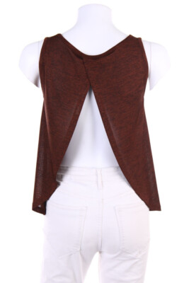 BY BETTINA LIANO Top Deep Back Neckline 6 = S bordeaux black