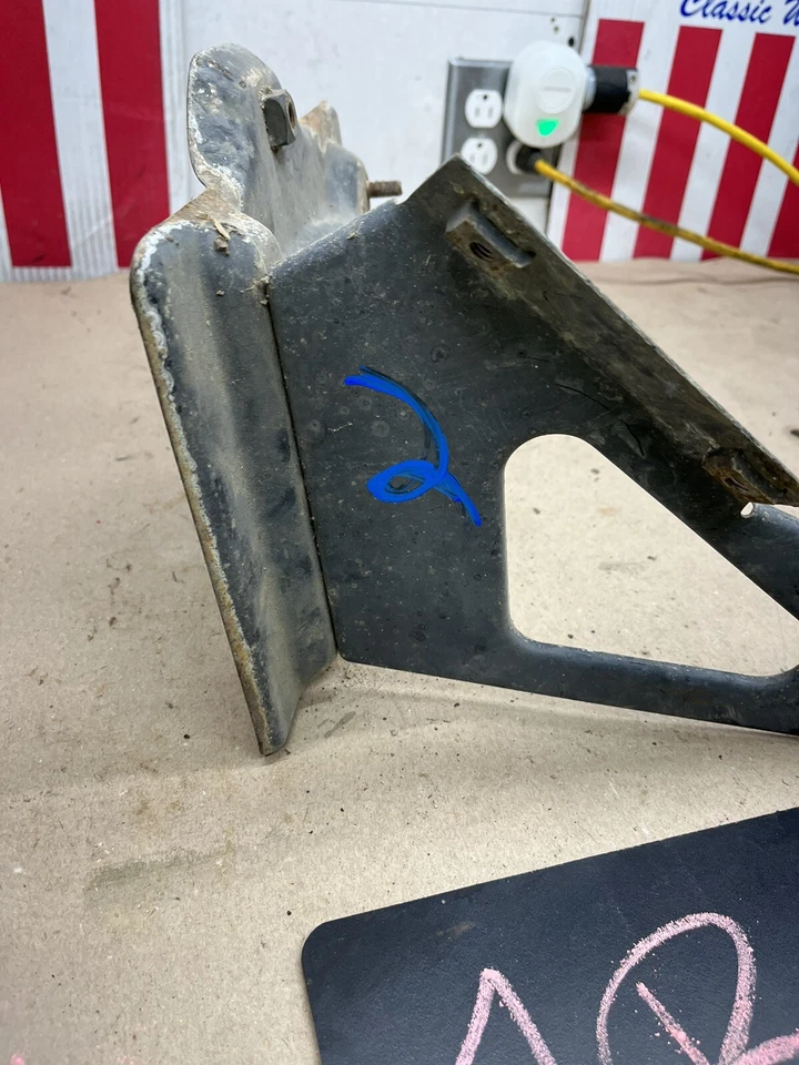 Battery Tray with Support 1988 1998 Chevrolet GMC Pickup C1500 K1500 Blazer K5 ! - Image 2 of 4