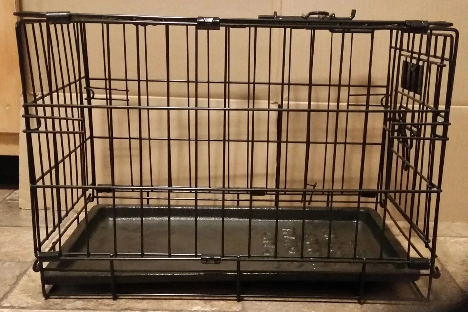 Petmate 2 门训练撤退线狗窝黑色,19 英寸 L X 11 英寸 W X 13 H — 第 2/4 张图片