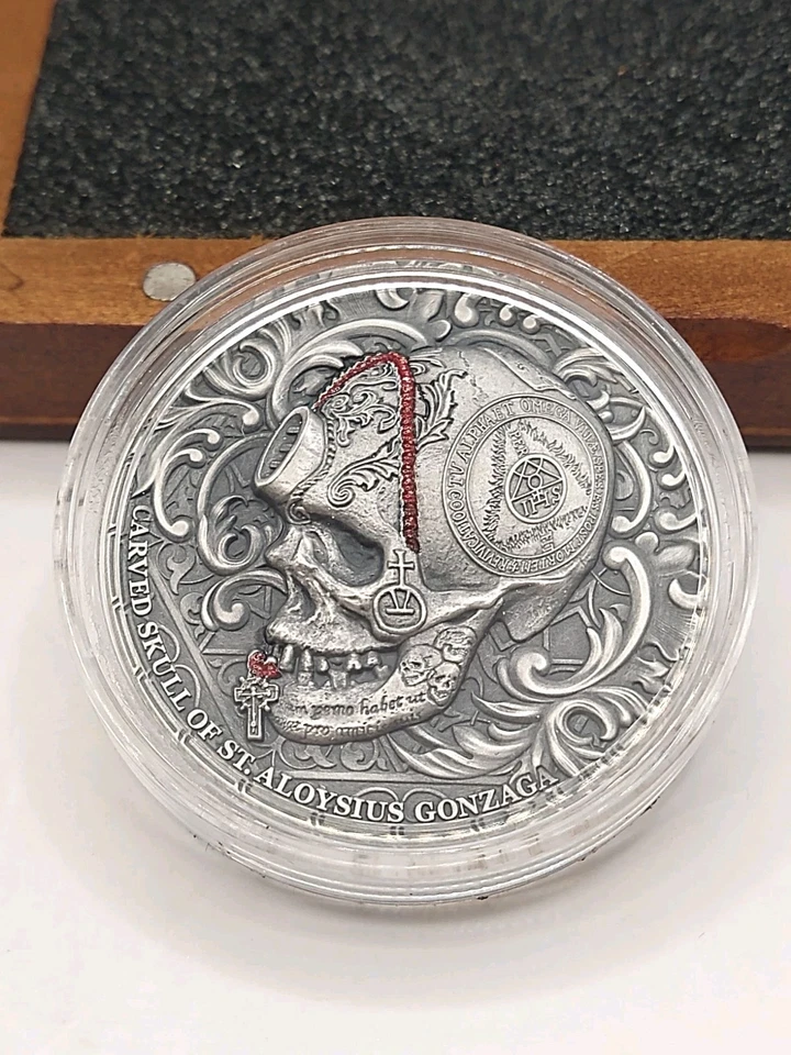 2017 Cameroun 1 oz Silver Carved Skulls 1,000 CFA High Relief Antique Finish - Image 2 of 4