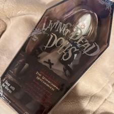 Living Dead Dolls series 17 hitchhiker b8fcaf