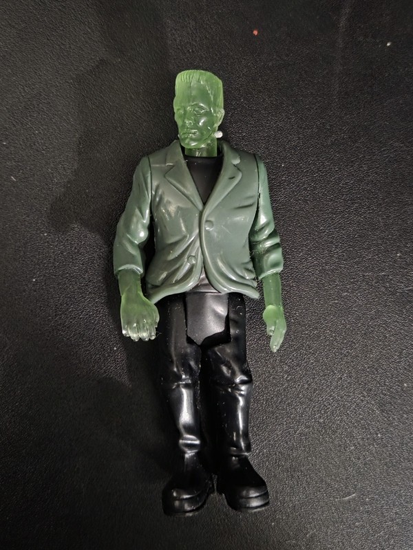 This is a 1997 Burger King Universal Studios Monsters Frankenstein action...