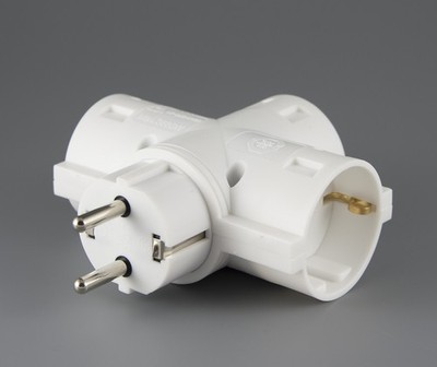T-förmiger SCHUKO-Netzstecker Adapter Verteiler 3-fach