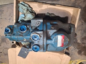 Kubota KX91-3 and similar Uchida Hydraulic pump