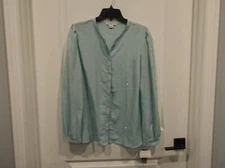 NWT Liz Claiborne Women L long sleeve button down dressy blouse mint green