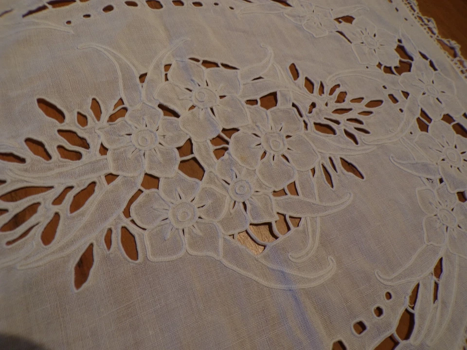 Linge ancien Rideau Brise bise Têtière  brodé lin blanc - Photo 2/4