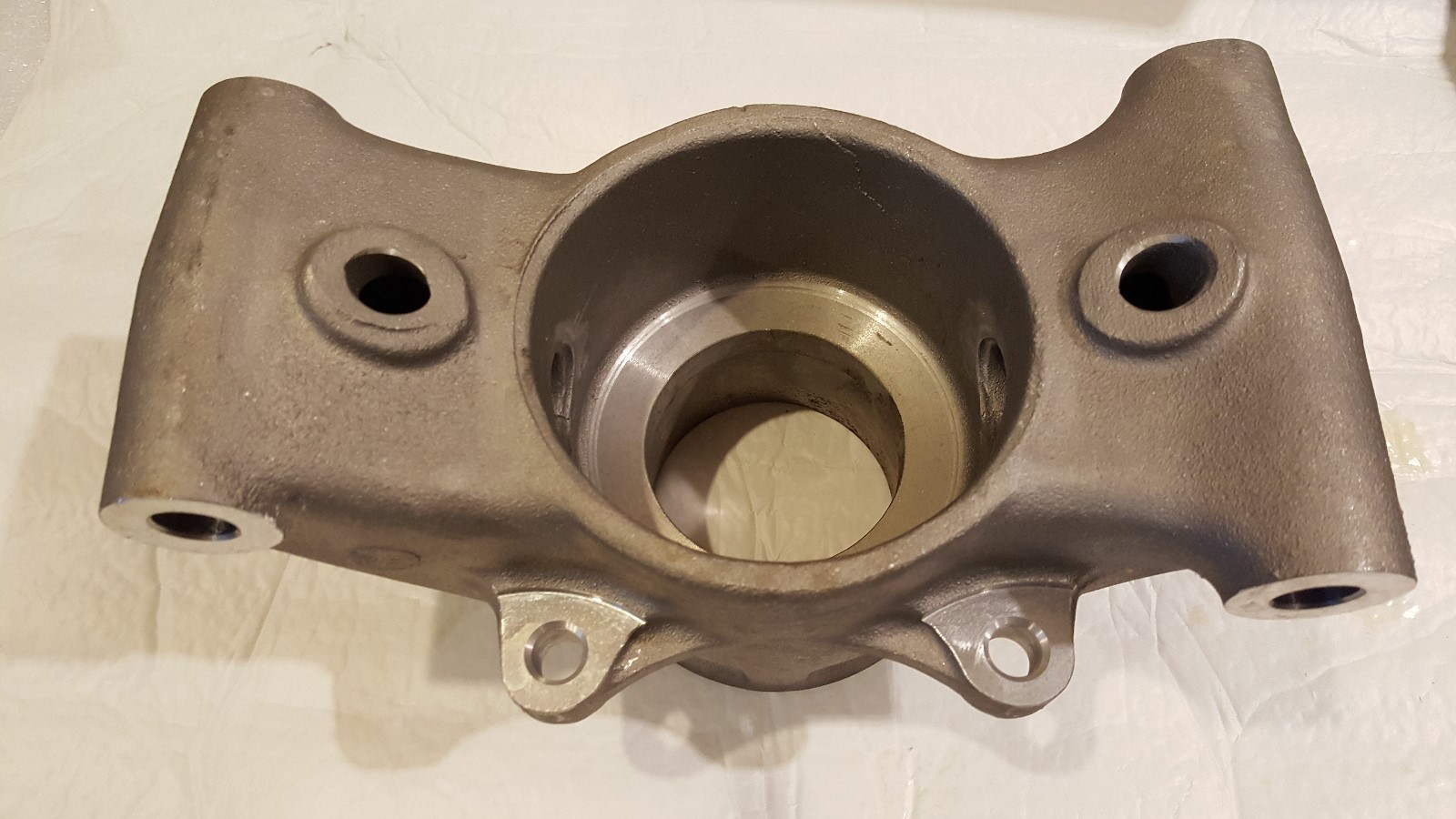 Lamborghini Diablo 1991-1993 Rh Rear Hub Holder Assembly oem 005232148