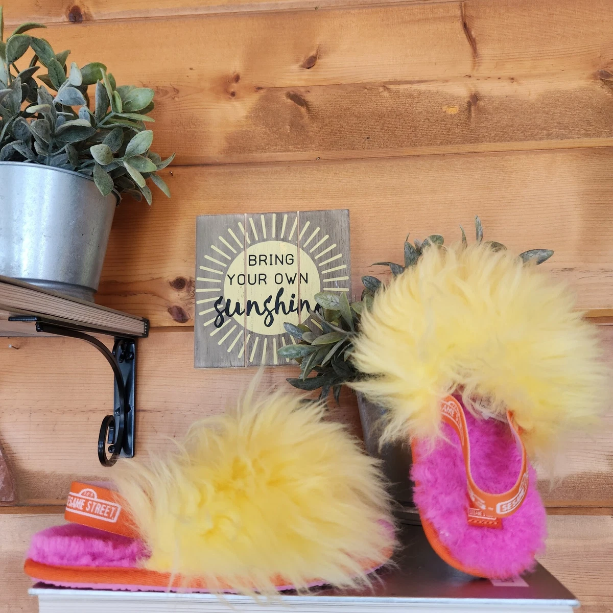 Ugg slippers with pom poms deals