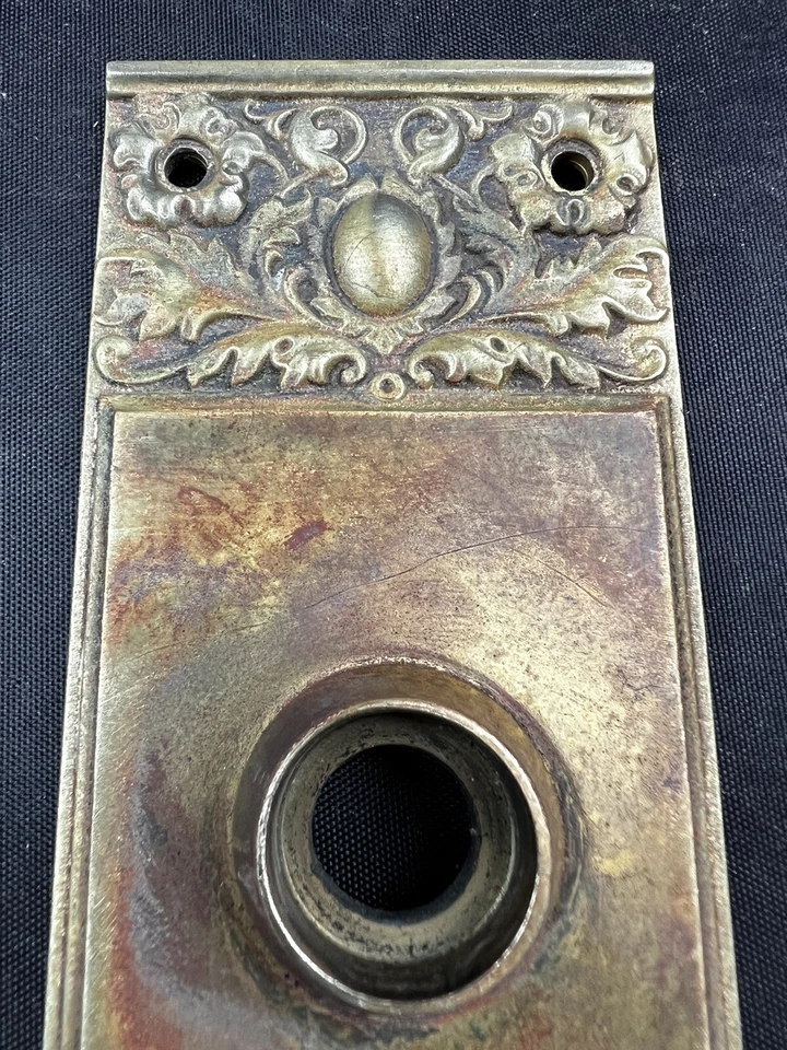 Lockwood 1897 Sienna Door Knob and Back Plate Passage Set H-45210 - Image 4 of 4