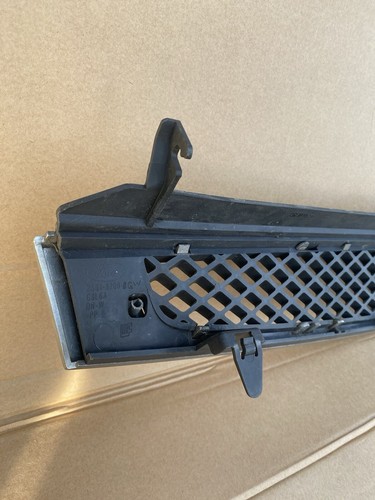 FORD FIESTA MK6 FRONT CHROME GRILL GHIA VGC GENUINE FORD PART - Picture 8 of 10