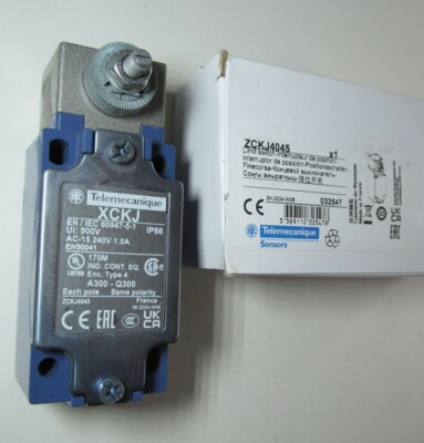 NEW TELEMECANIQUE ZCKJ4045 LIMIT SWITCH BODY WITH SPRING RETURN ROTARY HEAD